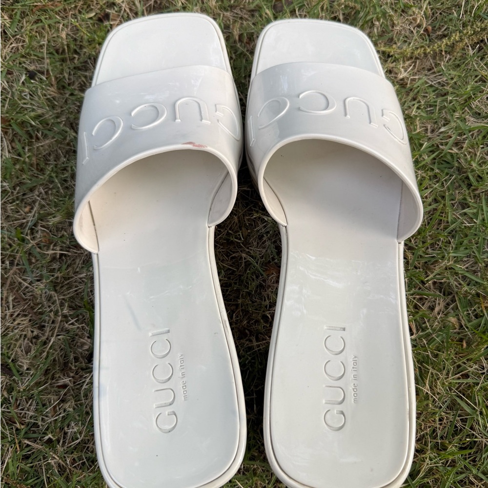 Women's GUCCI white Glossy Rubber Block Heel Slide Jelly Sandals Sz EU 40 - Picture 8 of 13